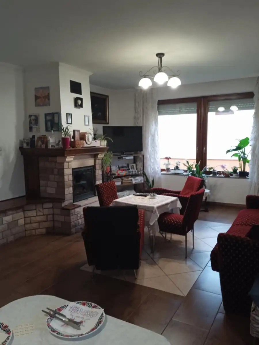 eladó családi ház, Szirmabesenyő