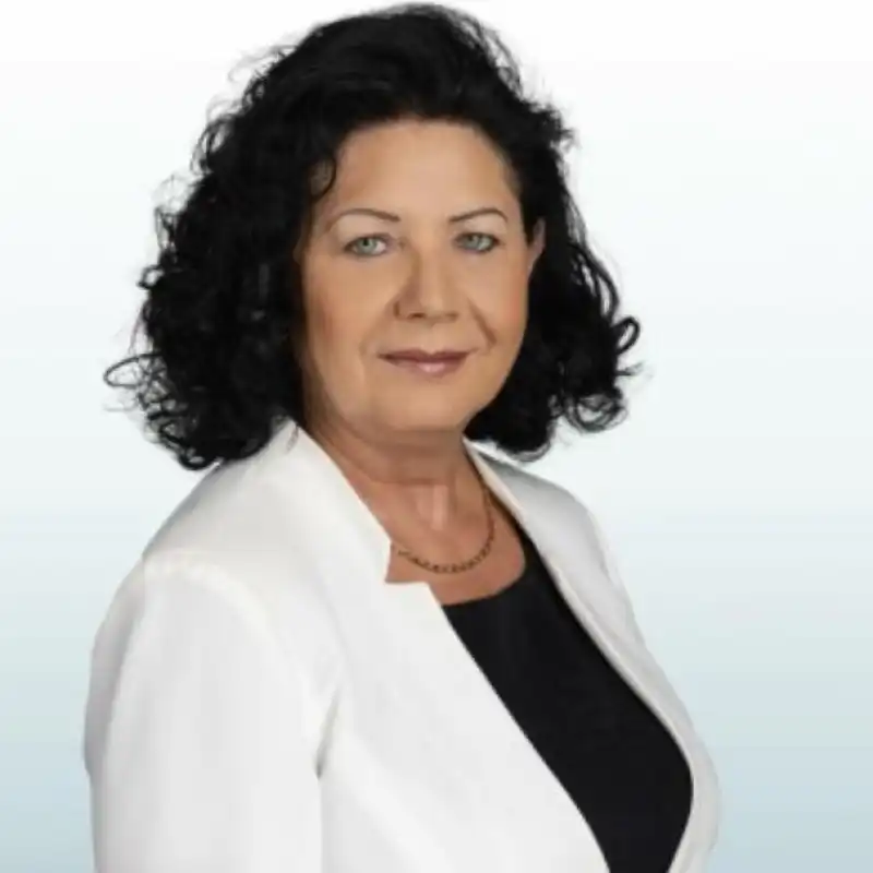 Molnár Jánosné